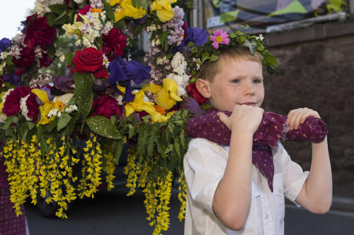 Kintzheim, procession-des-brancards-fleuris 1   JEB2088