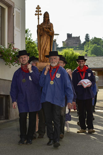 Kintzheim, procession-des-brancards-fleuris 2   JEB2012