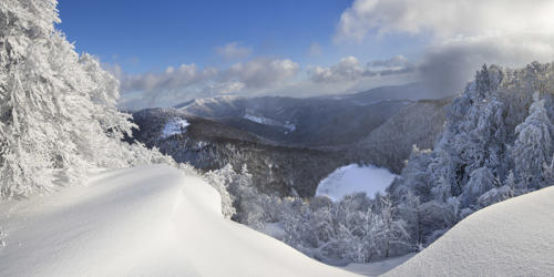 Ecrin-hivernal-au-lac-des-Perches  JEA6977à80
