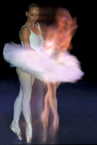 La-danseuse-et-son-ombre