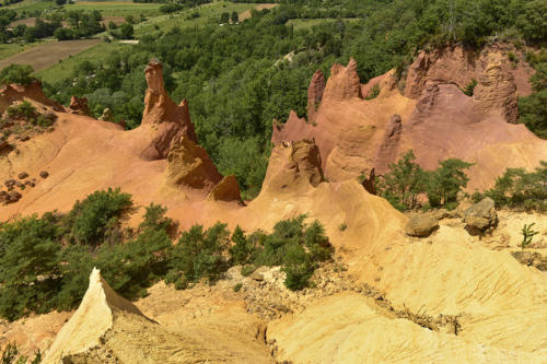 Le-Colorado-de-Rustrel 2   JEB4091