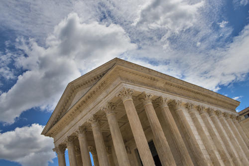 Nîmes, la-maison-carrée 1   JEB3451
