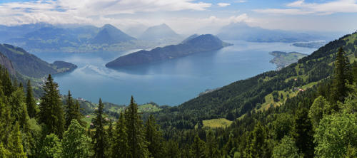 Le-lac-des-Quatre-Cantons 1   JEC6858à60
