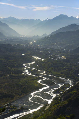 En-Valais, le-Rhône-en-amont-de-Sion   JEC1160